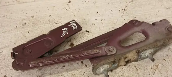 Peugeot 407 Tailgate/trunk/boot hinge GES71 ES71