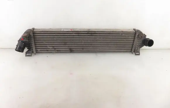 Ford Focus Intercooler radiator 8V619L440AC