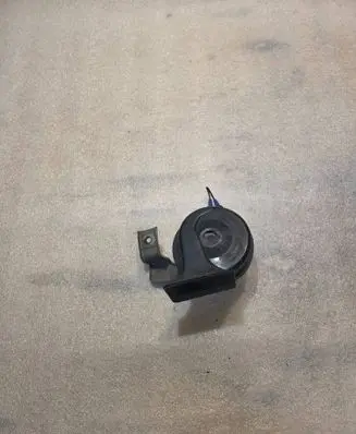 Audi A8 S8 D2 4D Horn signal 