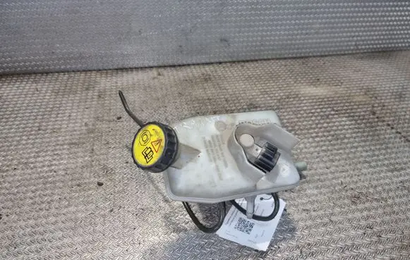 Master brake cylinder