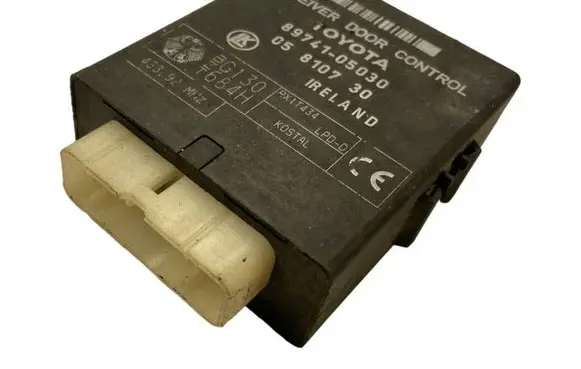 Toyota Avensis T220 Other control units/modules 8974105030 05810730