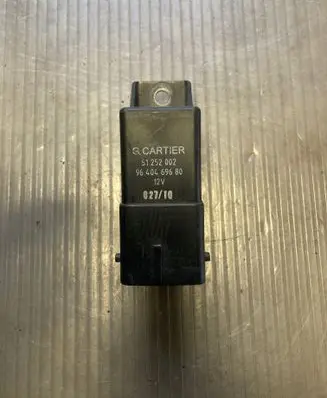 Peugeot 3008 I Glow plug pre-heat relay 51252002 9640469680