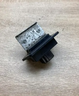 Mazda 626 Heater blower motor/fan resistor HB151GA5RA3F30 HB151GA5RA