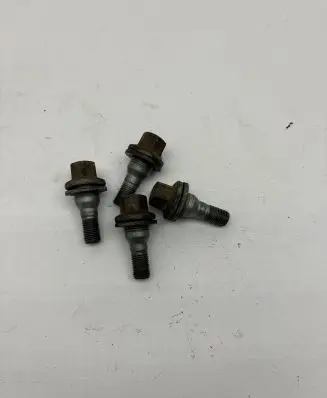 Peugeot 5008 Nuts/bolts 