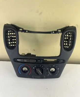 Toyota Yaris Verso Dashboard center trim panel 7591327014 7591387014 758294