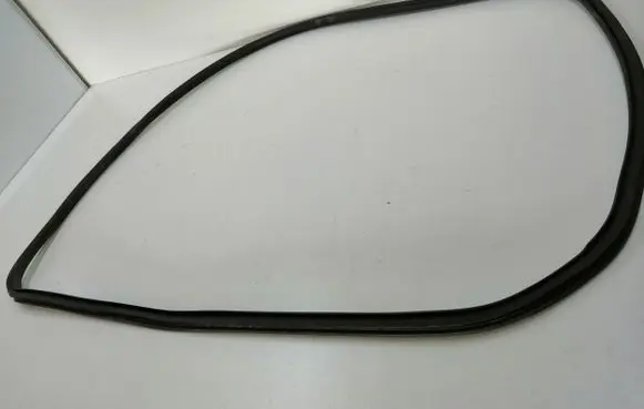 Opel Mokka Front door rubber seal 