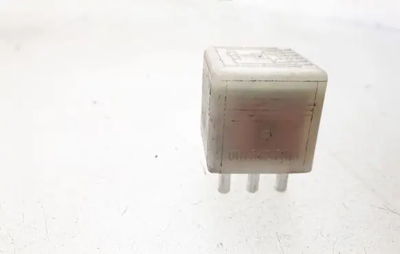Mercedes-Benz C W202 Other relay 0015427819 898135