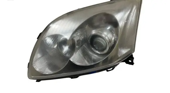Toyota Avensis T250 Headlight/headlamp E138422