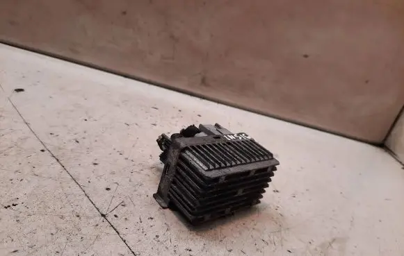 Opel Insignia A Glow plug pre-heat relay 55574293