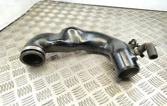 Opel Mokka Turbo air intake inlet pipe/hose 55577107 446362