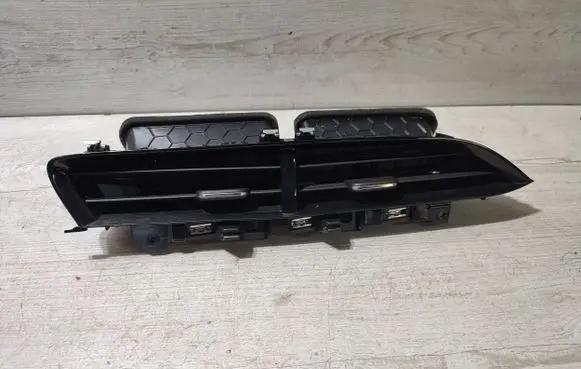 Opel Corsa F Dashboard air vent grill cover trim 39198627