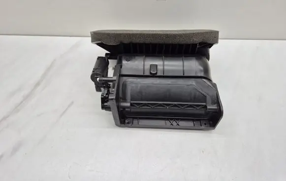 Audi Q3 8U Cabin air duct channel 1K1820303D 1K0907511 1K1820303
