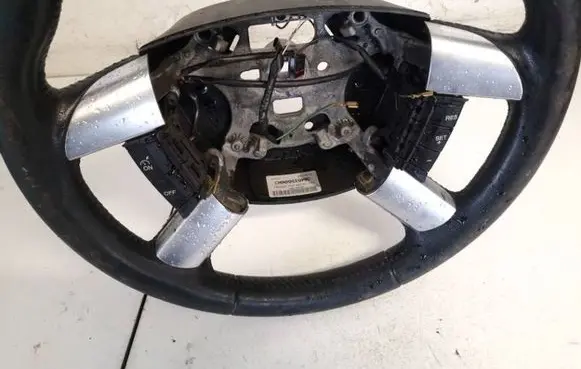 Steering wheel buttons/switches