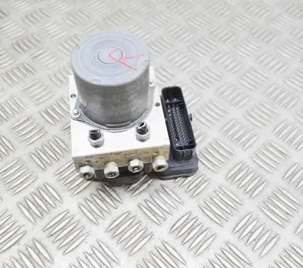 Volvo XC40 ABS Pump P31445742 VT5BVJ