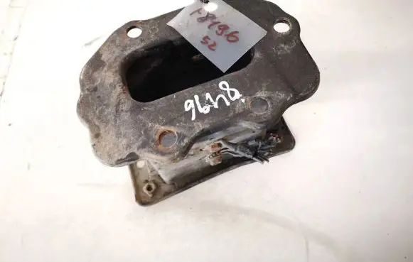 KIA Ceed Front bumper mounting bracket