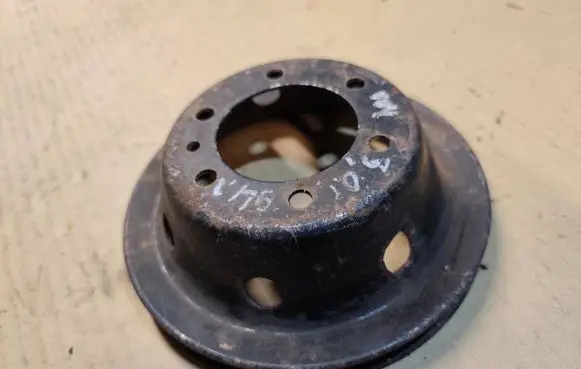 Chrysler Voyager Water pump pulley