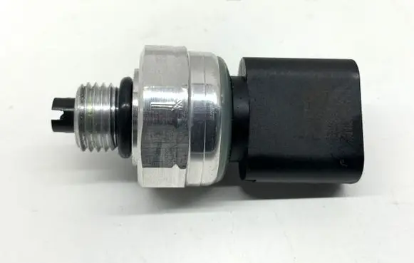Tesla Model Y Air conditioning (A/C) pressure sensor 158161000D