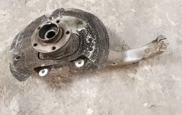 BMW X5 E70 Front wheel hub 6773783