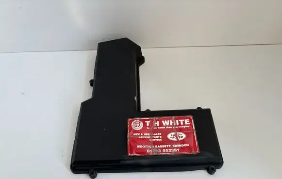 Land Rover Freelander Fuse box cover YQH101120