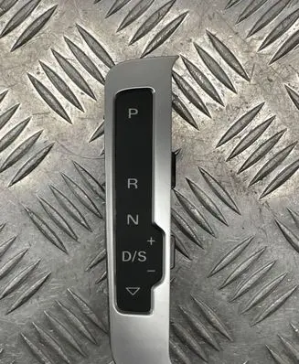Audi Q5 SQ5 Gear shift selector indicator 8R17134633Q7