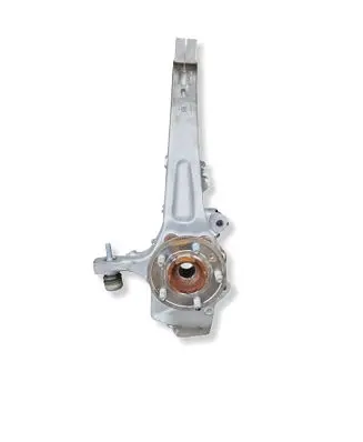 Land Rover Defender Front wheel hub L8B23K186CA LPLA3C255AD LPLA3C257AD