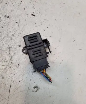 Volkswagen Touareg I Seat heating relay 1K0959772