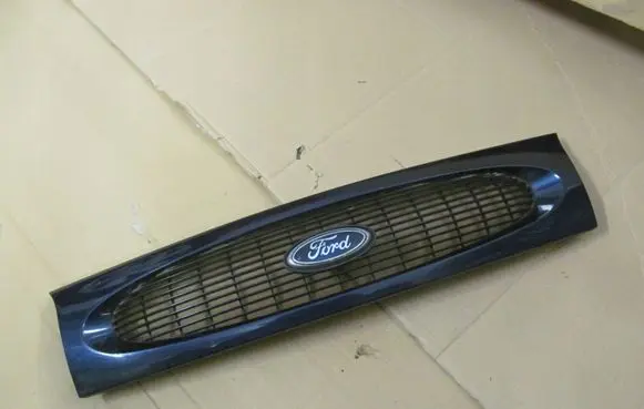 Ford Fiesta Front bumper upper radiator grill 96FB8A133