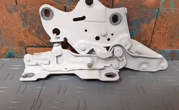 BMW X5 G05 Engine bonnet/hood hinges 7418201 9477741 41009477741