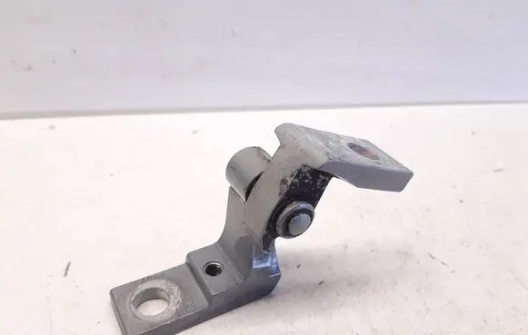 Audi A6 S6 C6 4F Front door upper hinge A046573