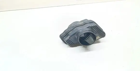 BMW X5 F15 Intake resonator 8513672