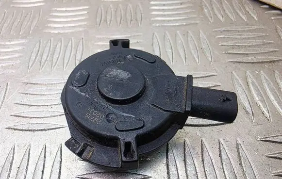 Mini One - Cooper F56 F55 Camshaft vanos timing valve 7614288 11367614288