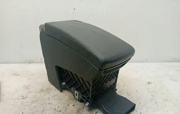 Volkswagen PASSAT B6 Armrest