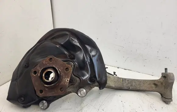 Audi Q7 4M Front wheel hub 4M0407241J