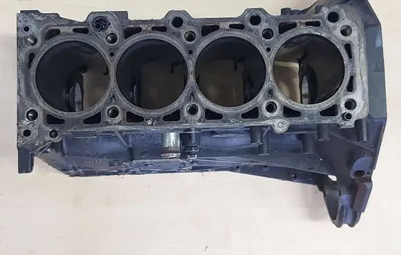 Mercedes-Benz C W204 Engine block R6460110201