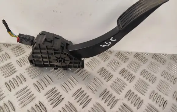 Ford S-MAX Accelerator throttle pedal 1000677 WAVE2CD391