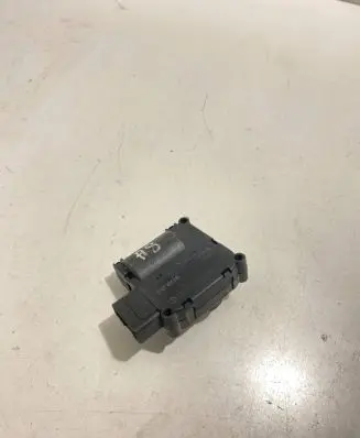 Audi A8 S8 D3 4E Air flap motor/actuator 4E0820511 0132801319
