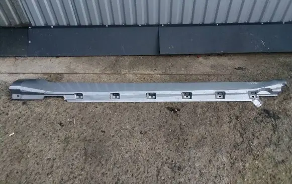 Volkswagen Arteon Front sill (body part) 3G8853858