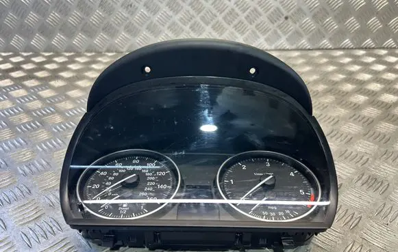 BMW 3 E90 E91 Speedometer (instrument cluster) 9187371