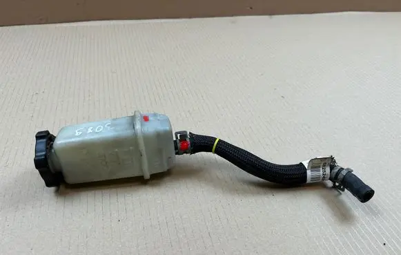 Jeep Wrangler Power steering fluid tank/reservoir 68252490AC 68252491AB