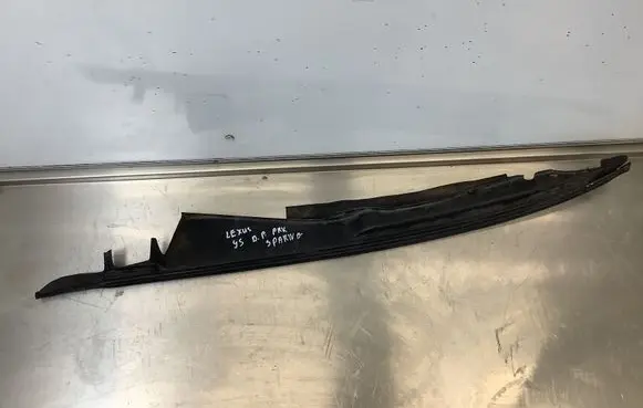 Lexus GS 300 350 430 450H Fender end trim 5382530160
