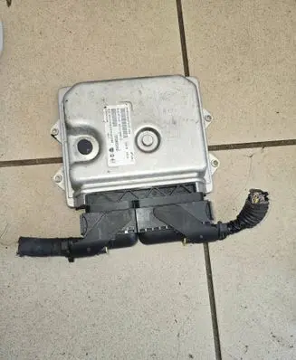 Opel Combo D Engine control unit/module 55266282 BC0118967C C6KS4VV5R