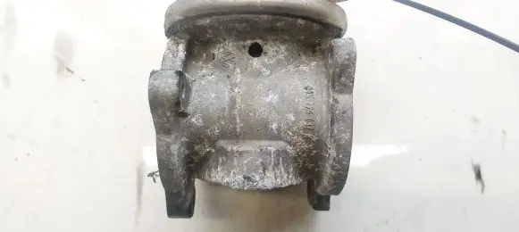 Volkswagen Polo IV 9N3 EGR valve 045131501f 002614264