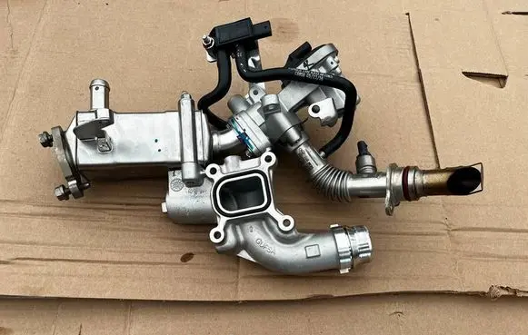 Ford Kuga III EGR valve cooler LX6E9F464AD