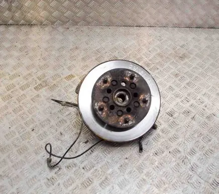 Front wheel hub