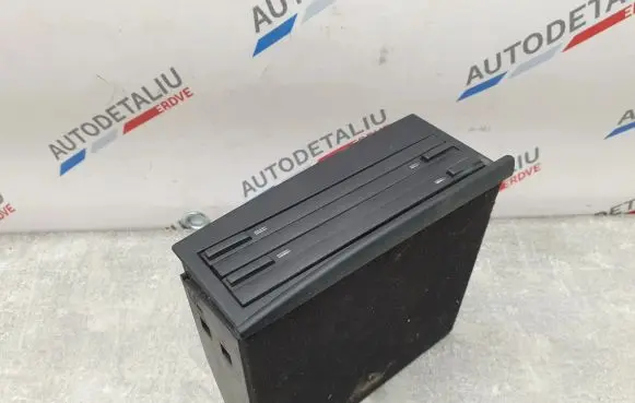 BMW 7 E65 E66 Glove box 7017806 7011621