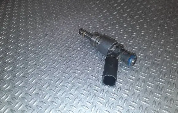 Fuel injector
