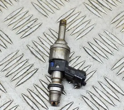 Porsche Panamera (970) Fuel injector 94811012821
