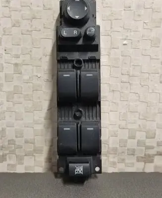 Mazda 6 Electric window control switch GDN466350A