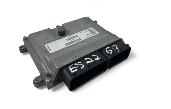 Volvo S40 Engine control unit/module ECU P30743102