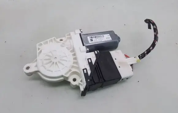 Seat Altea XL Rear door window regulator motor 1K0959704M S1114H006 995915334